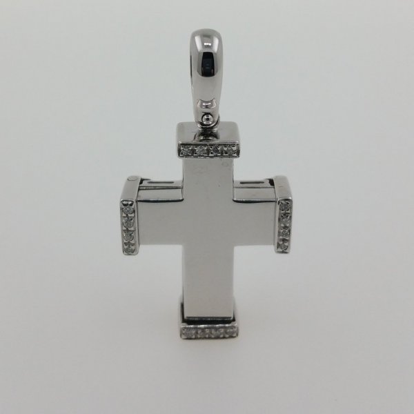 18 k. White gold diamond cross pendant - 0.15 carat