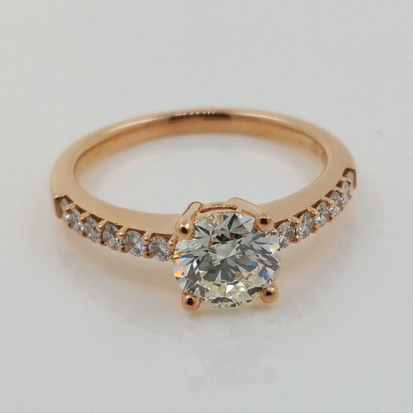 18 k. pink gold diamond ring - 1.30 carat