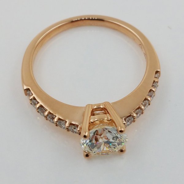 18 k. pink gold diamond ring - 1.30 carat