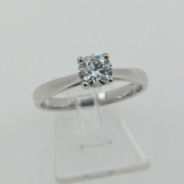 18 k. White gold diamond soliter ring - 0.56 carat