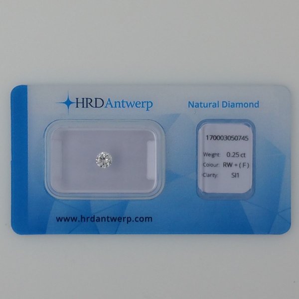 Natural diamond - 0.25 carat F/SI1