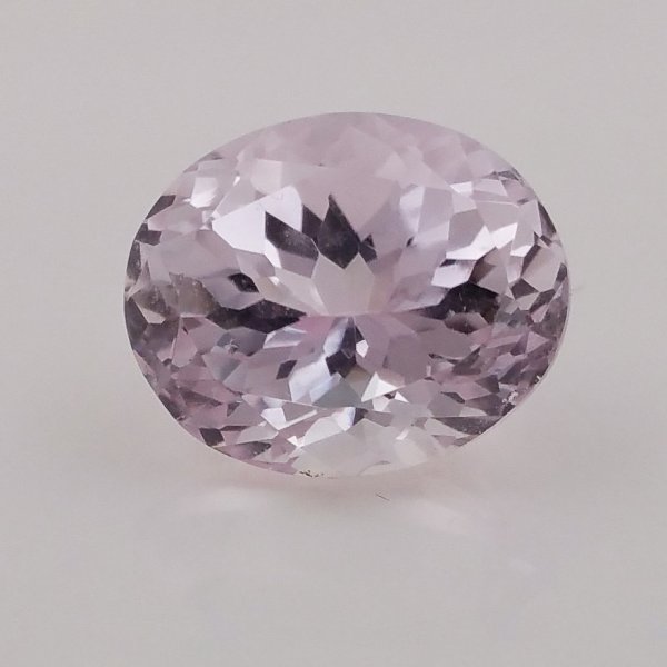 Kunzite - light pink - 8.65 carat