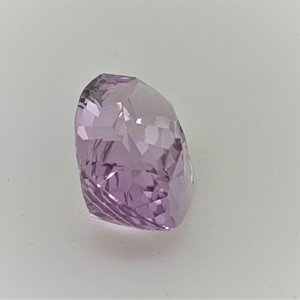 Kunzite rectangele stone of 38.65 karaat 